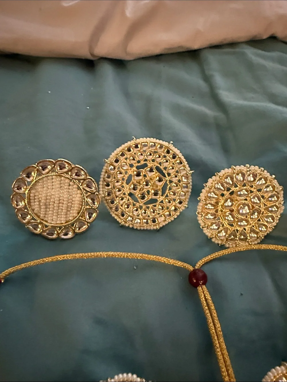 Gold-Tone Indian Bridal Jewelry Set - Elegant Multi-Piece Necklace and Earrings
